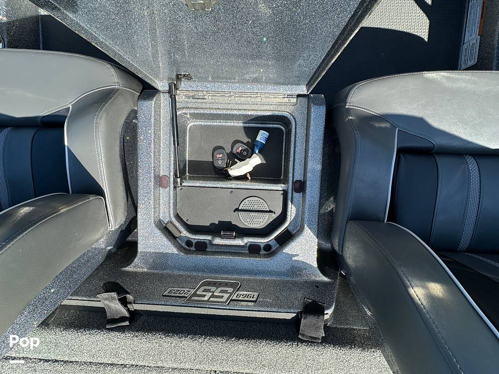 Slide: The Image of Ranger Boats Z520R 2023 - 15341299