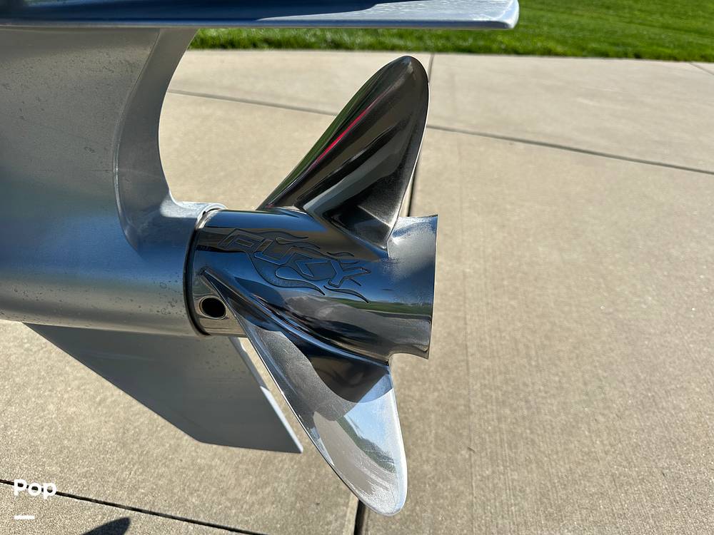 Slide: The Image of Ranger Boats Z520R 2023 - 15341327