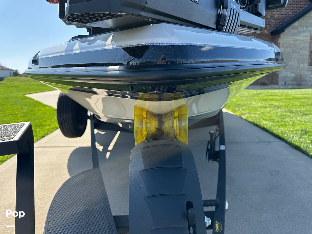 Slide: The Image of Ranger Boats Z520R 2023 - 15341340