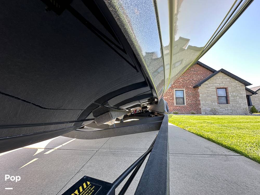 Slide: The Image of Ranger Boats Z520R 2023 - 15341342