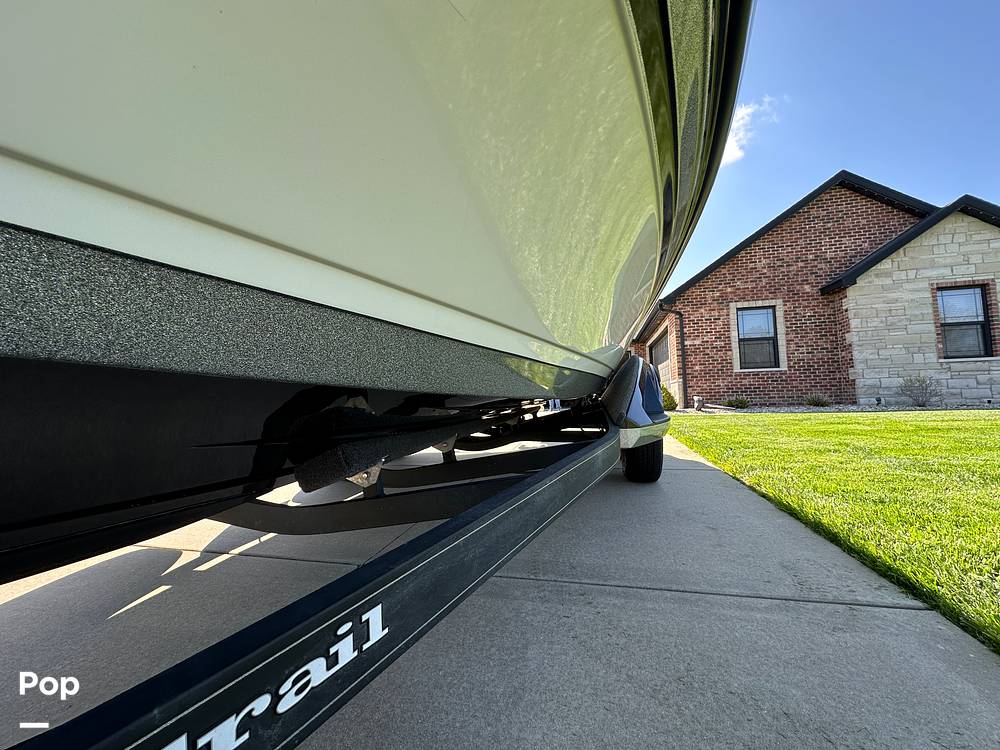 Slide: The Image of Ranger Boats Z520R 2023 - 15341343