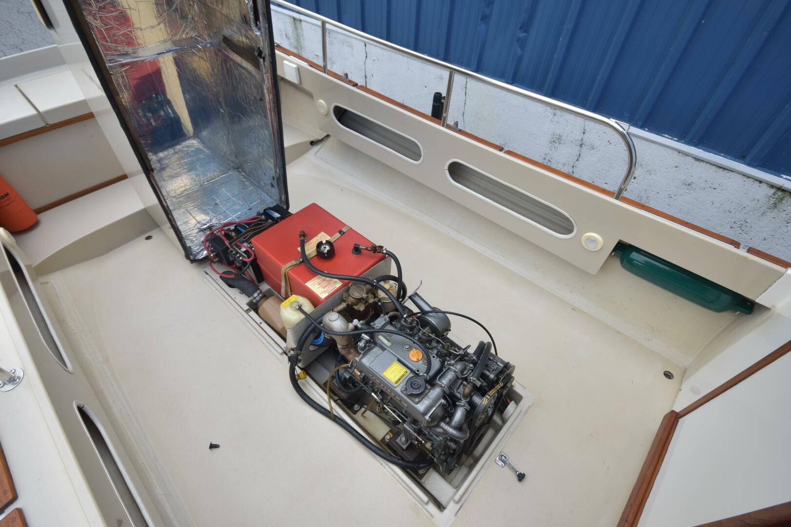 Slide: The Image of Ranger Tug R-21 1994 - 5179393