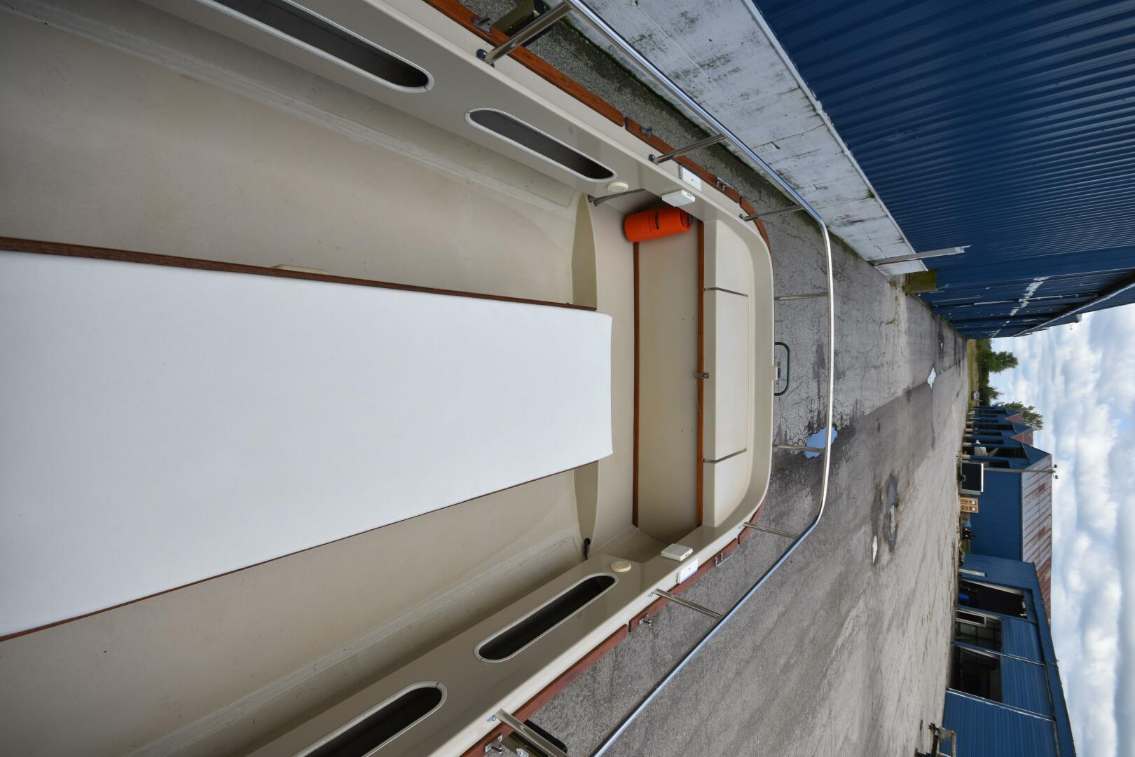 Slide: The Image of Ranger Tug R-21 1994 - 5179405