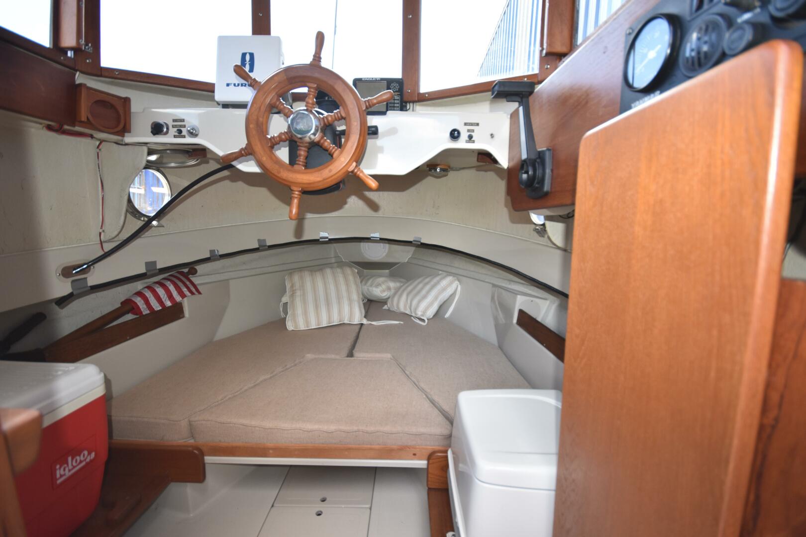 Slide: The Image of Ranger Tug R-21 1994 - 5179411