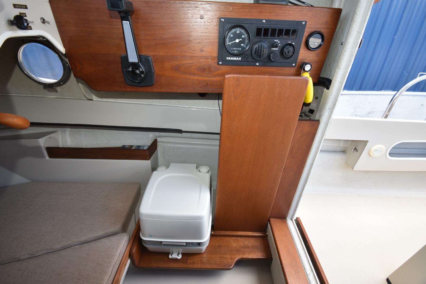 Slide: The Image of Ranger Tug R-21 1994 - 5179413