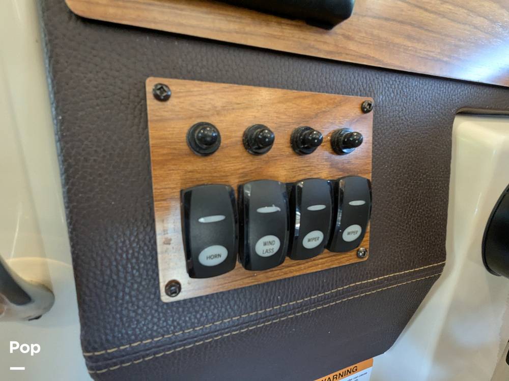 Slide: The Image of Ranger Tug R-23 2020 - 15268351