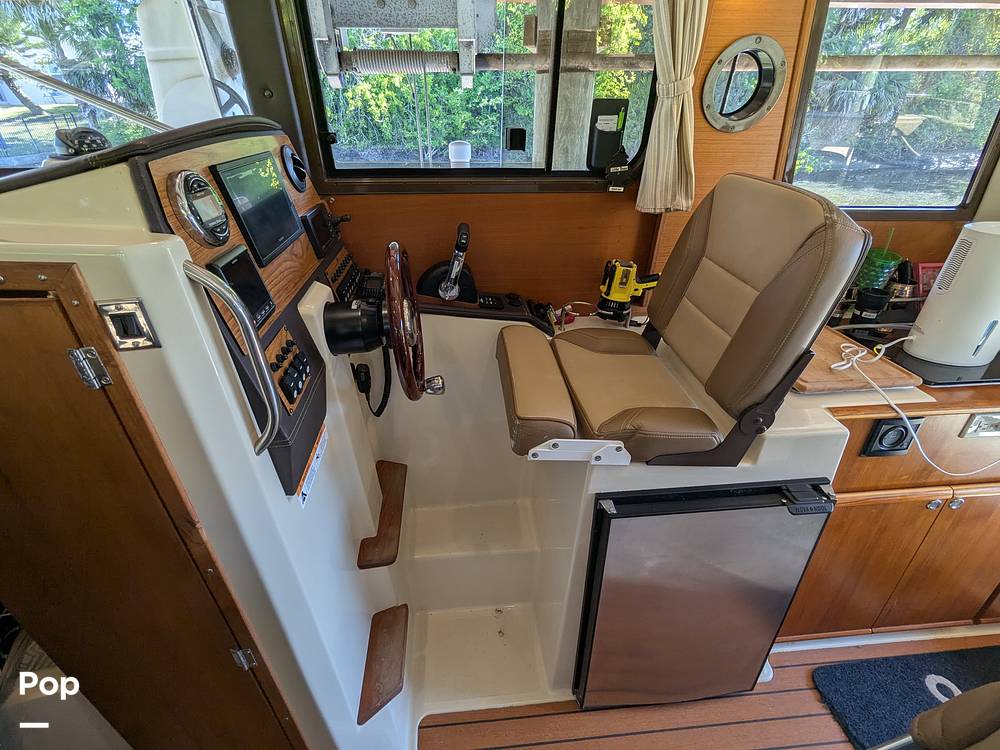 Slide: The Image of Ranger Tug R-23 2020 - 15268358