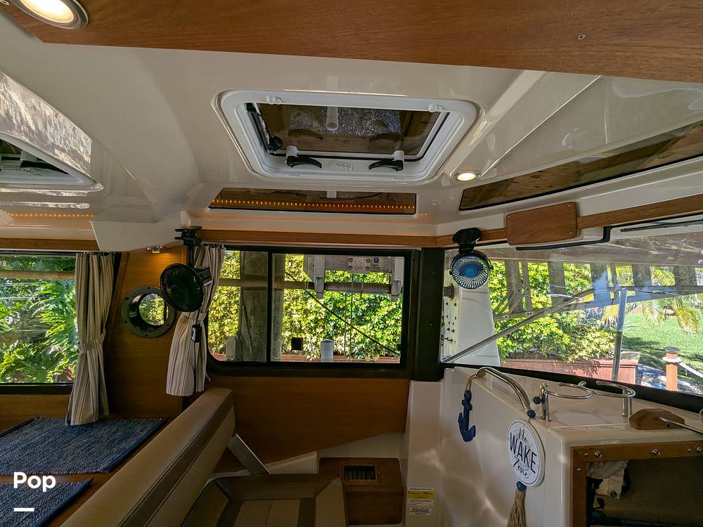 Slide: The Image of Ranger Tug R-23 2020 - 15268362