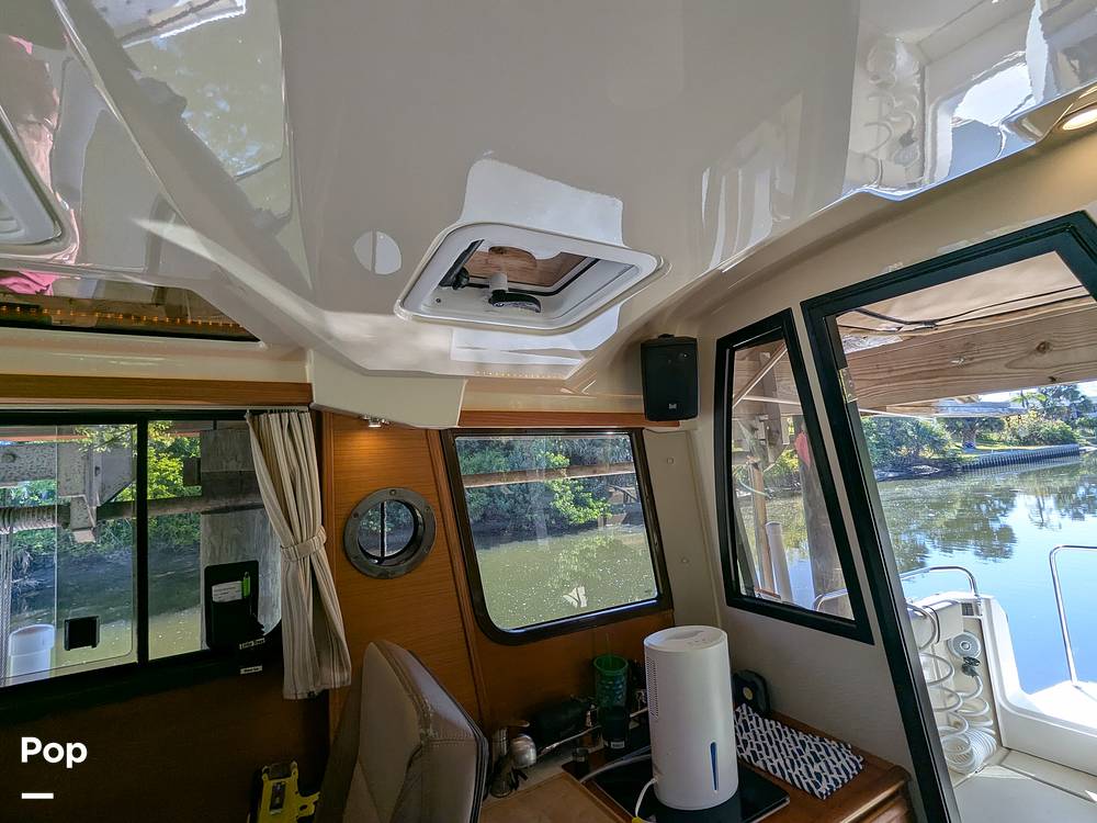 Slide: The Image of Ranger Tug R-23 2020 - 15268366