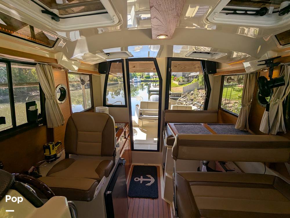 Slide: The Image of Ranger Tug R-23 2020 - 15268387