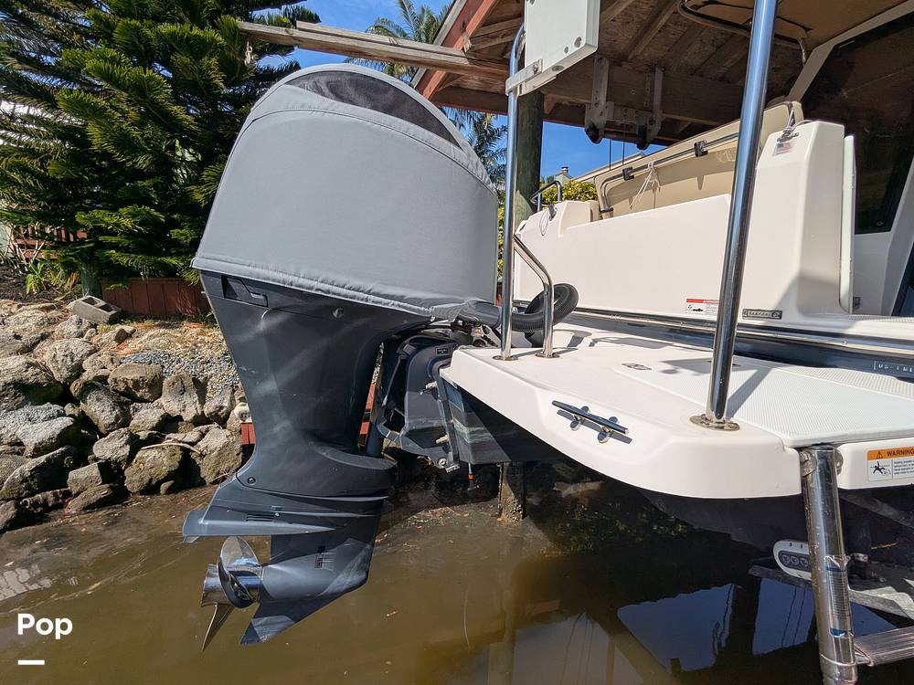 Slide: The Image of Ranger Tug R-23 2020 - 15268420