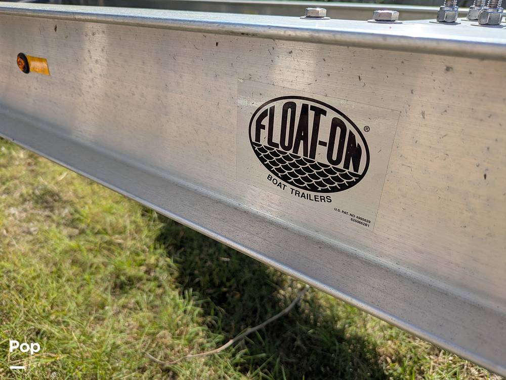 Slide: The Image of Ranger Tug R-23 2020 - 15280169