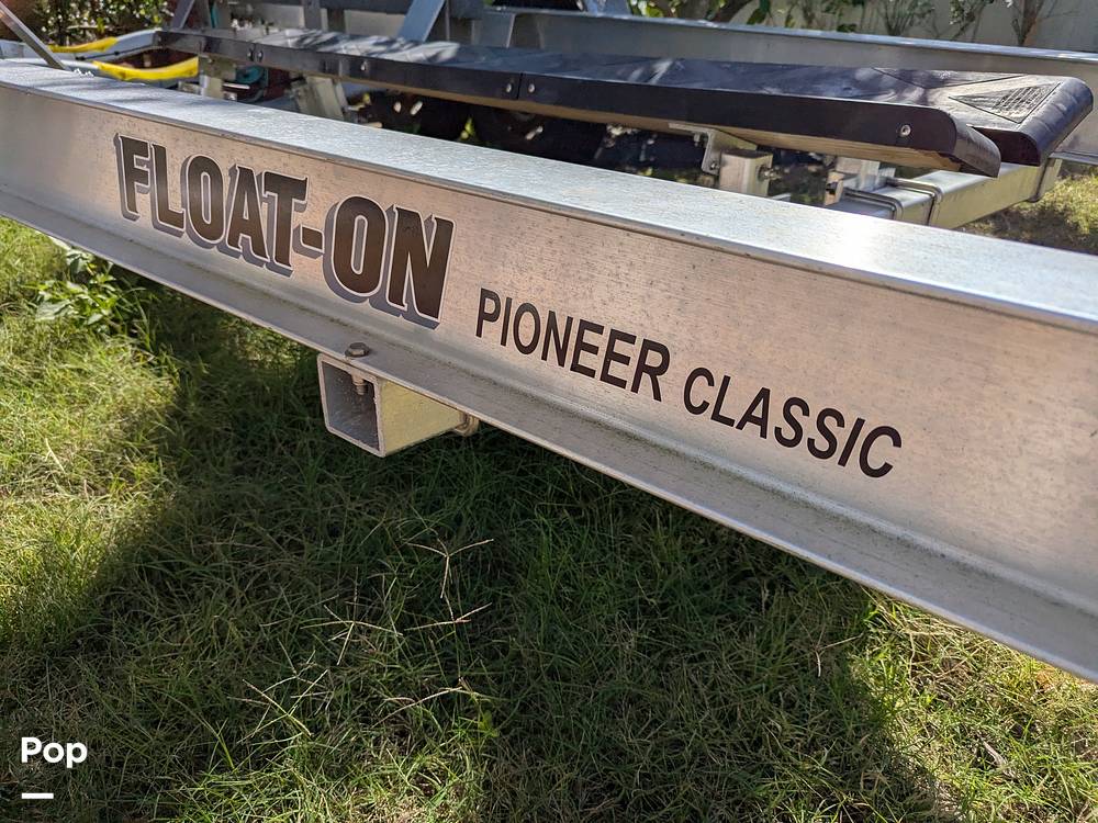 Slide: The Image of Ranger Tug R-23 2020 - 15280172