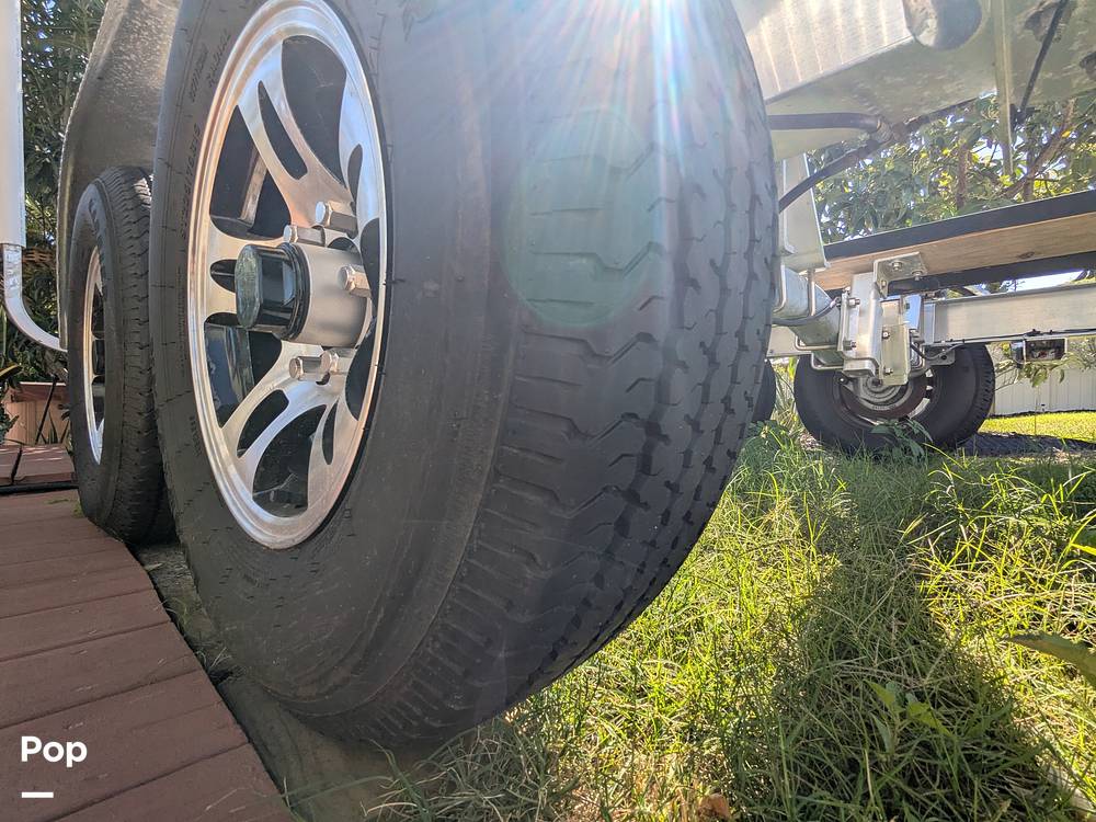 Slide: The Image of Ranger Tug R-23 2020 - 15280175