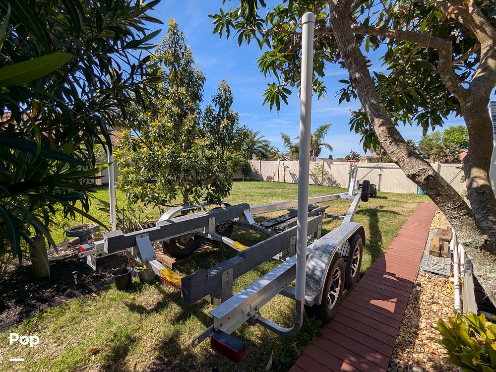 Slide: The Image of Ranger Tug R-23 2020 - 15280176