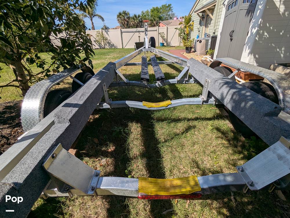 Slide: The Image of Ranger Tug R-23 2020 - 15280179