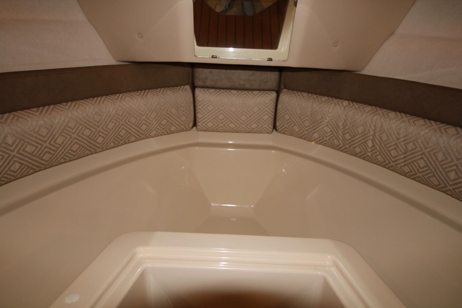 Slide: The Image of Ranger Tug R-23 2021 - 5434909