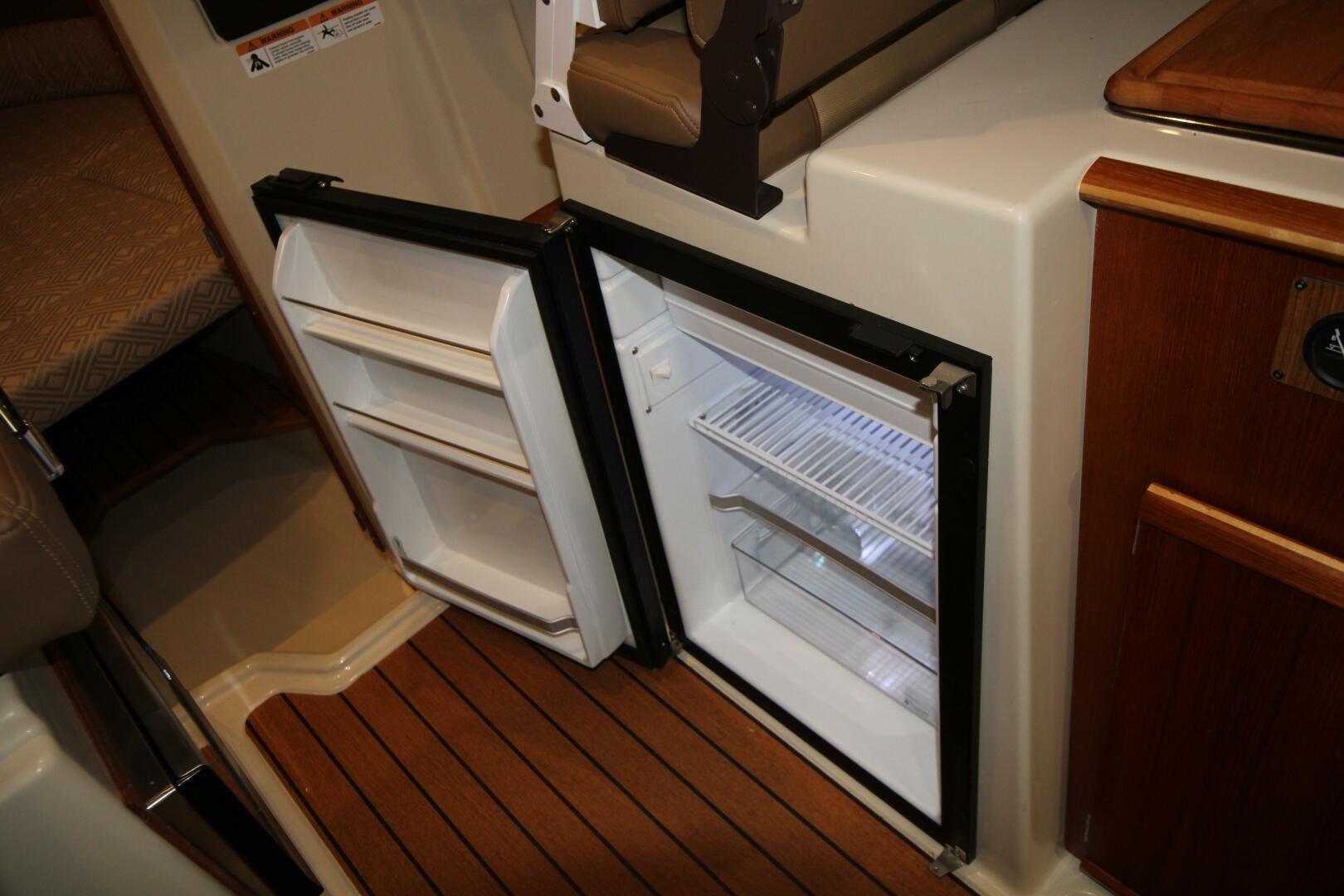 Slide: The Image of Ranger Tug R-23 2021 - 5434928