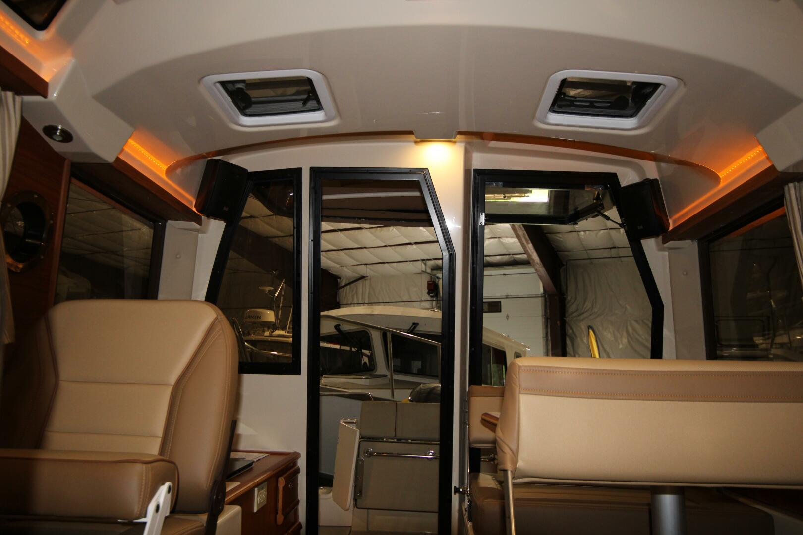 Slide: The Image of Ranger Tug R-23 2021 - 5434937