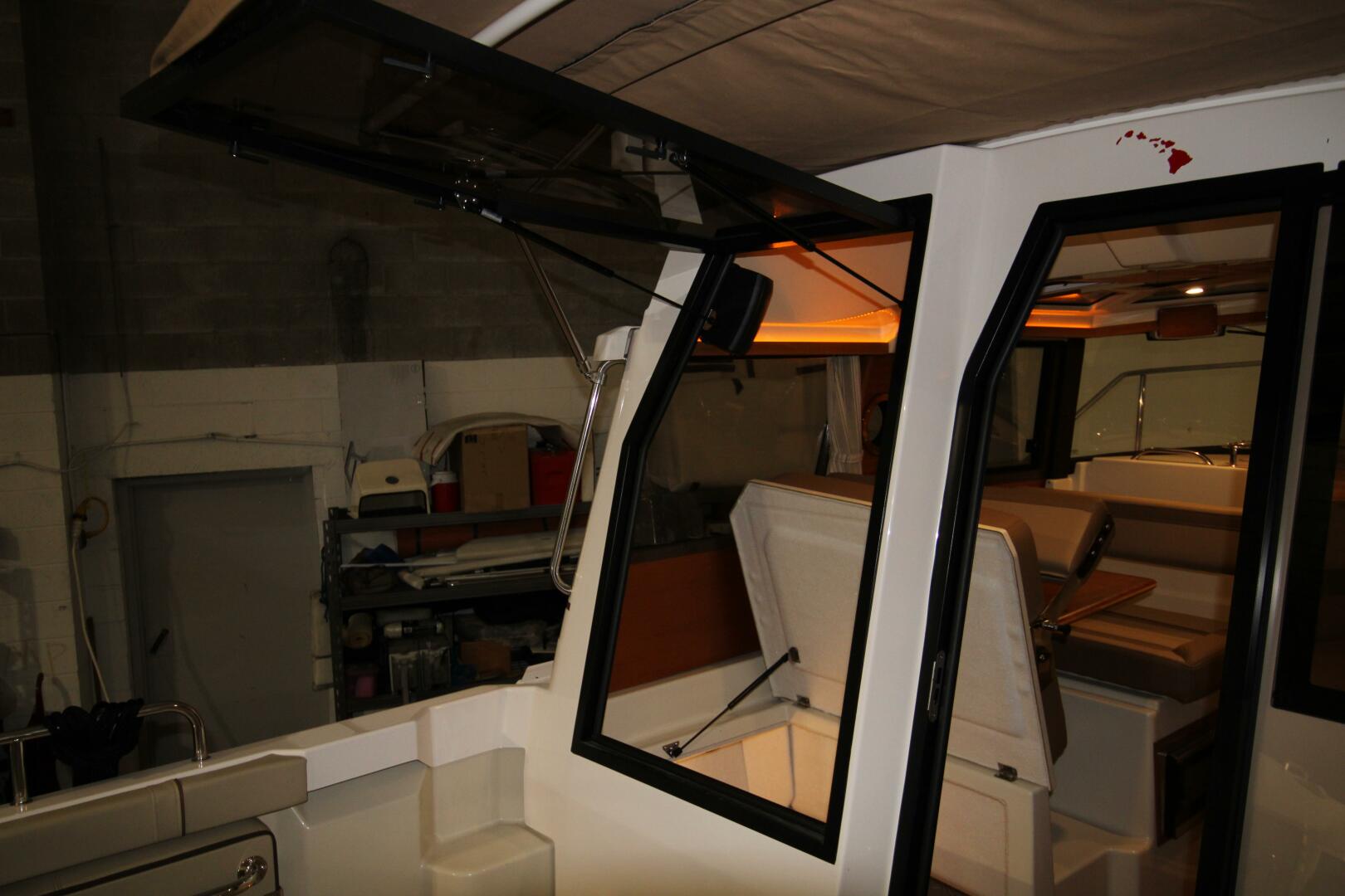 Slide: The Image of Ranger Tug R-23 2021 - 5434940