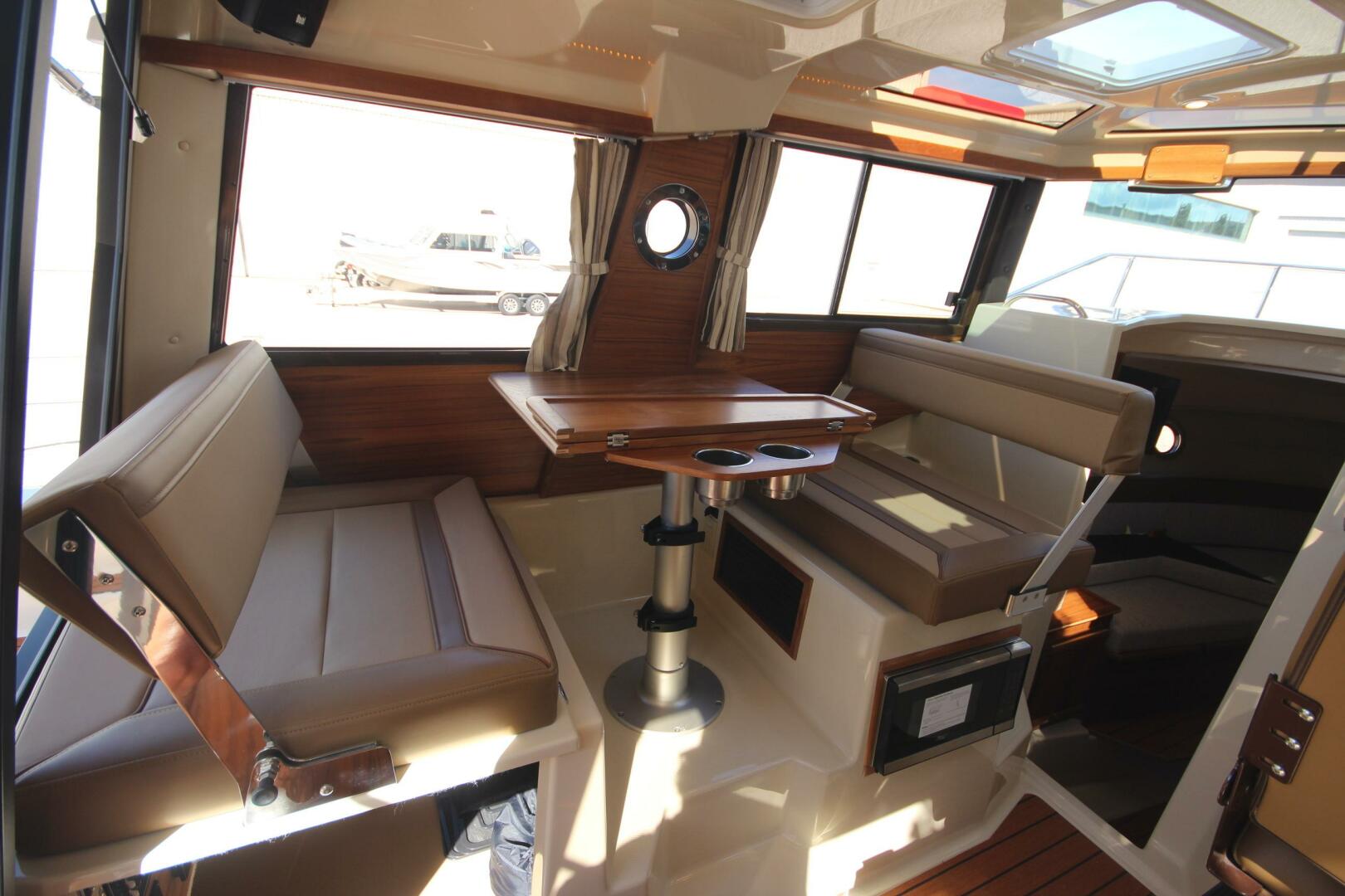 Slide: The Image of Ranger Tug R-25 Luxury Edition 2025 - 5594805