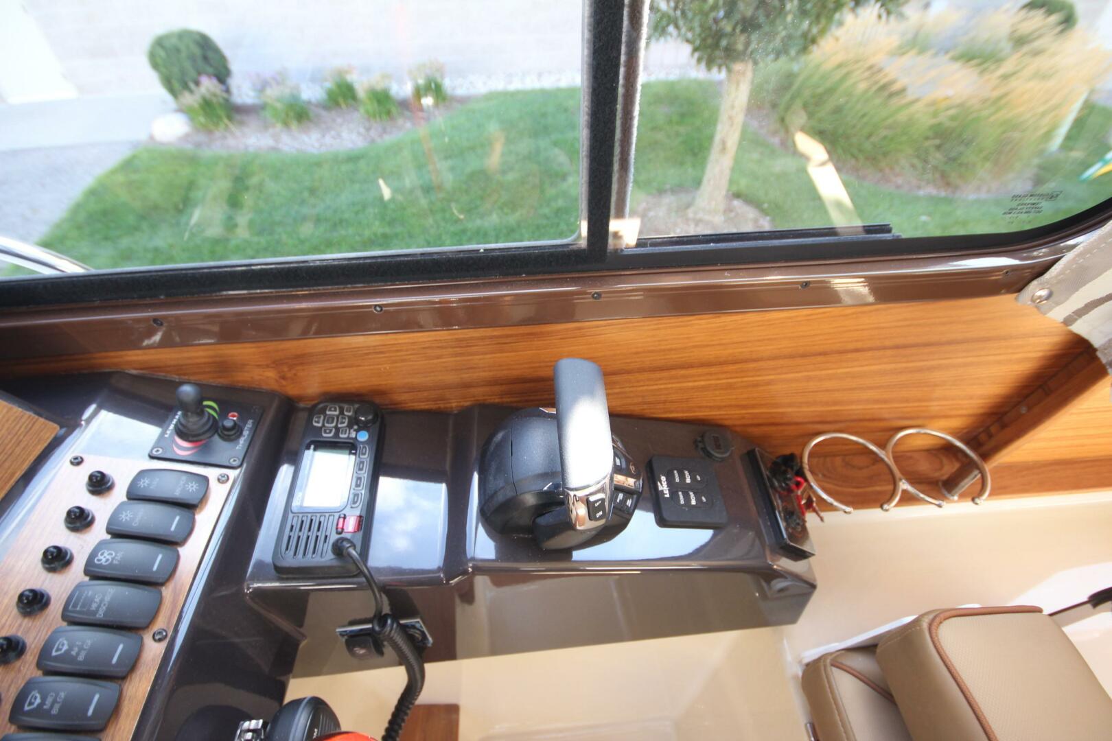 Slide: The Image of Ranger Tug R-25 Luxury Edition 2025 - 5594815