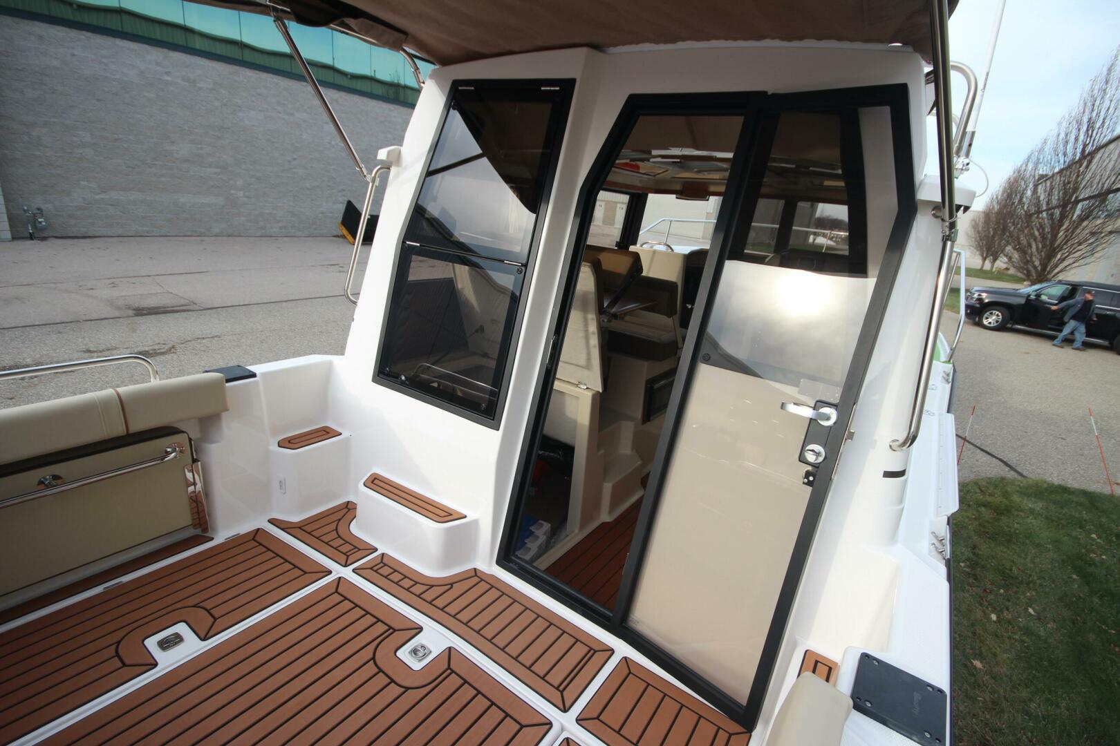 Slide: The Image of Ranger Tug R-25 Luxury Edition w/ Custom Aluminum Trailer 2023 - 5182674