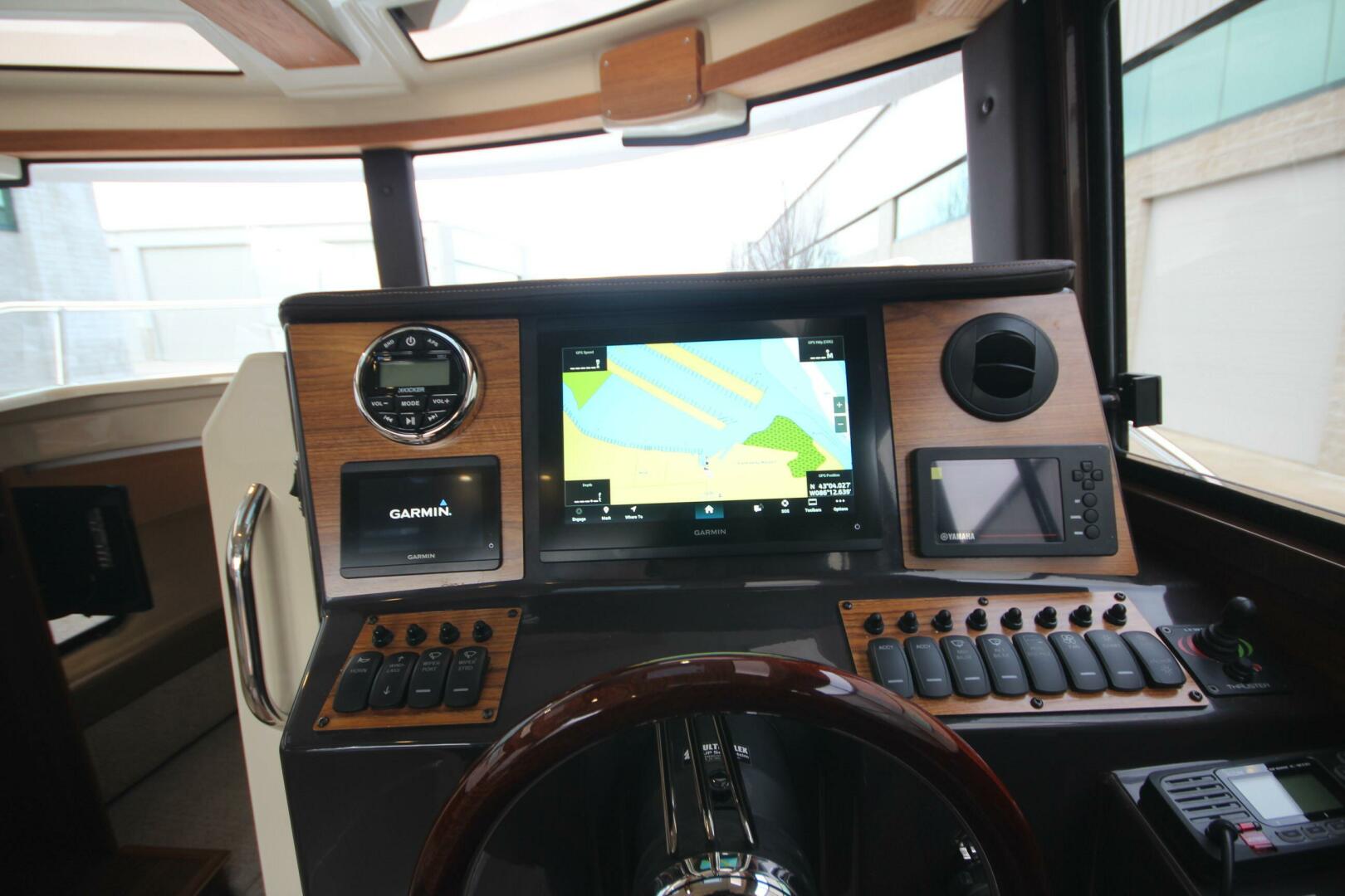 Slide: The Image of Ranger Tug R-25 Luxury Edition w/ Custom Aluminum Trailer 2023 - 5182678