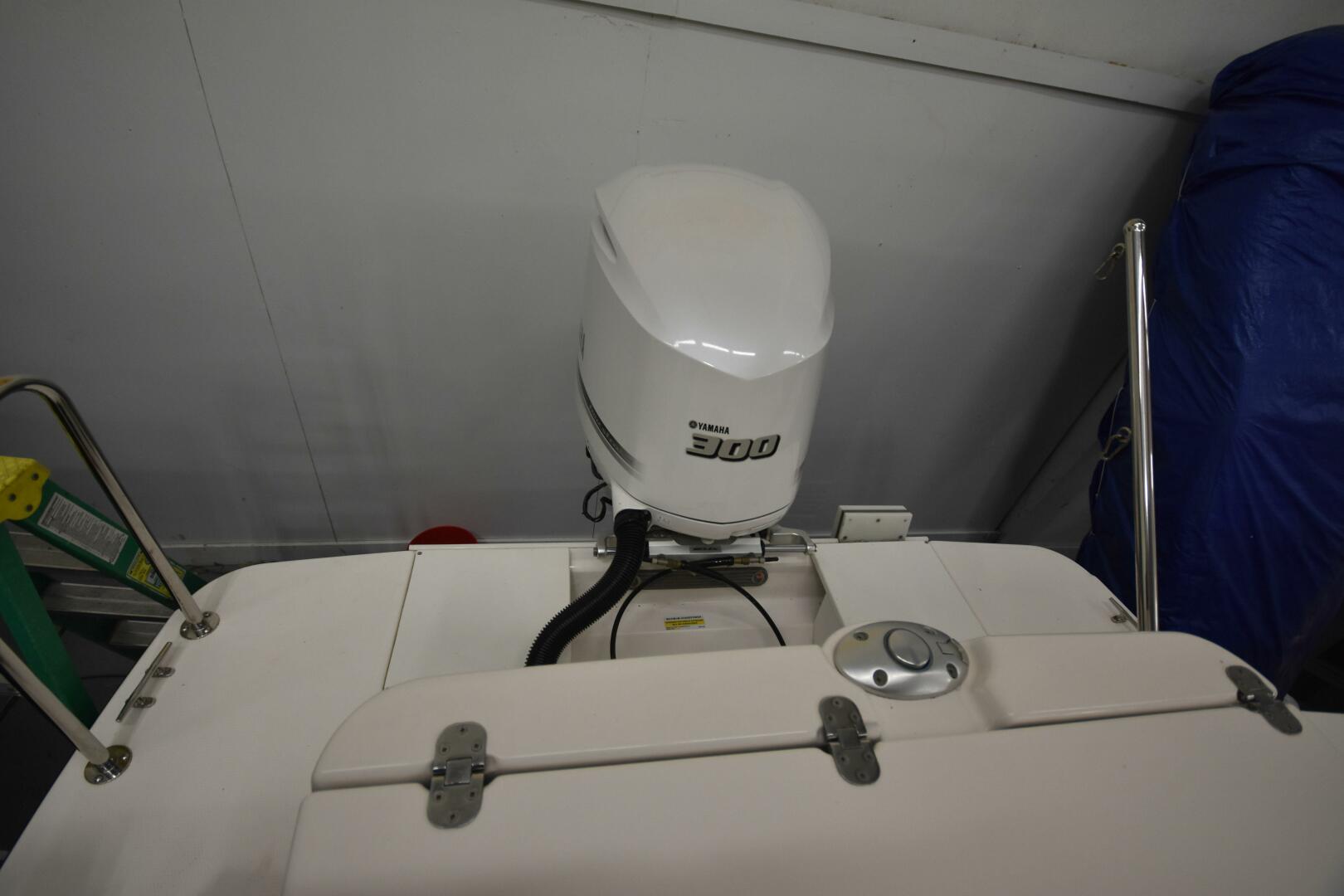 Slide: The Image of Ranger Tug R-27 LE 2019 - 5157097