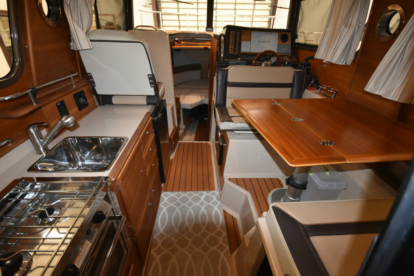 Slide: The Image of Ranger Tug R-27 LE 2019 - 5157112