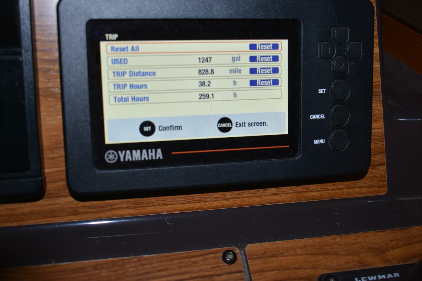 Slide: The Image of Ranger Tug R-27 LE 2019 - 5157220