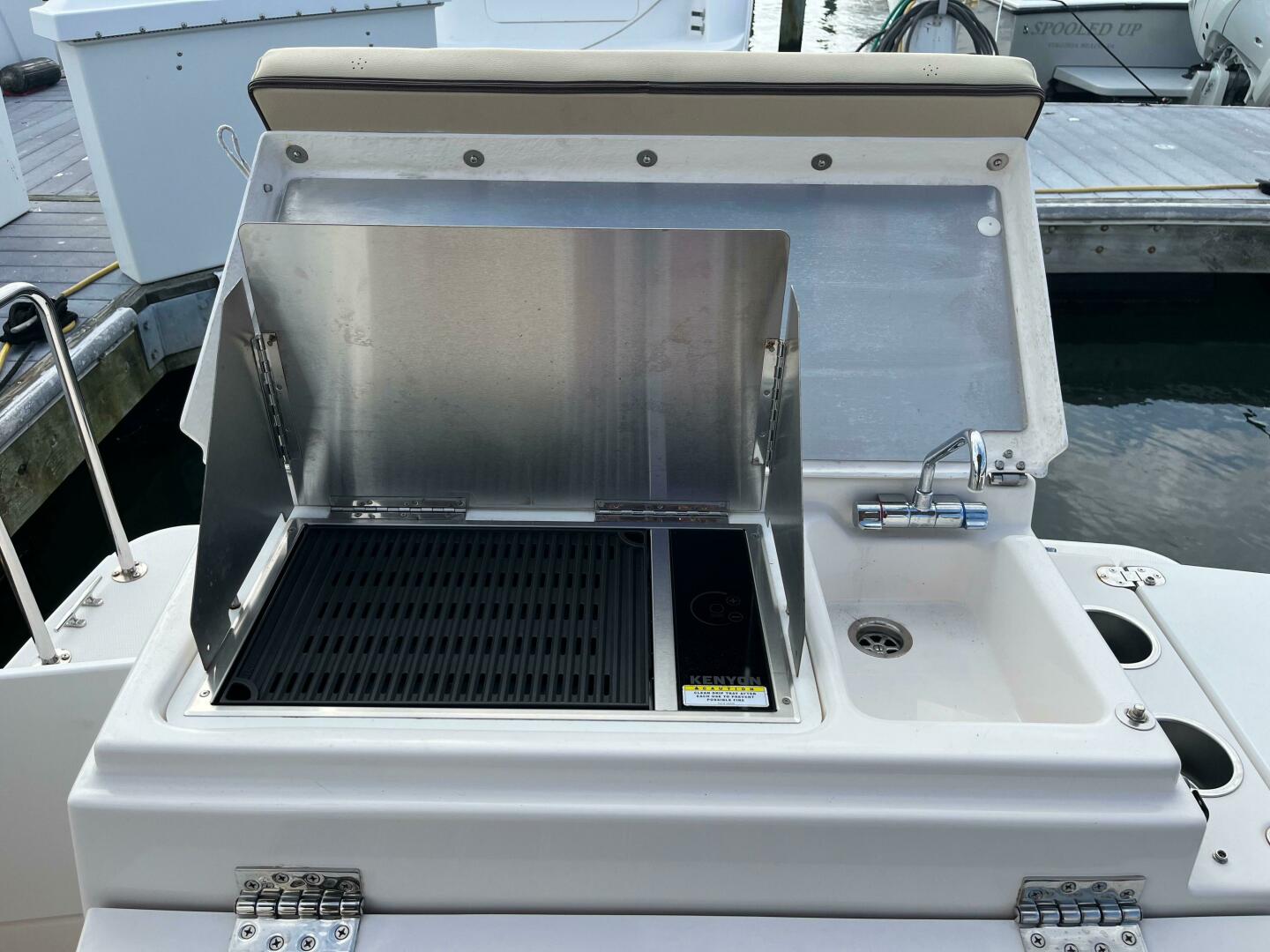 Slide: The Image of Ranger Tug R-27 Luxury Edition 2020 - 4658072