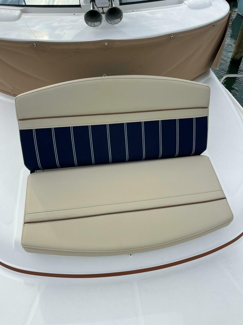 Slide: The Image of Ranger Tug R-27 Luxury Edition 2020 - 4658074