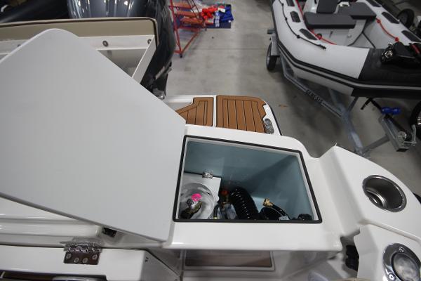 Slide: The Image of Ranger Tug R-27 Luxury Edition 2023 - 10