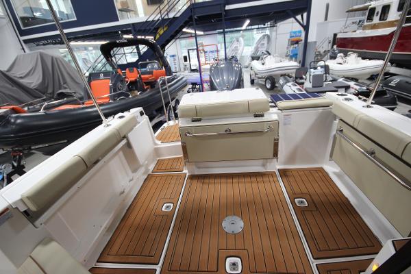 Slide: The Image of Ranger Tug R-27 Luxury Edition 2023 - 11