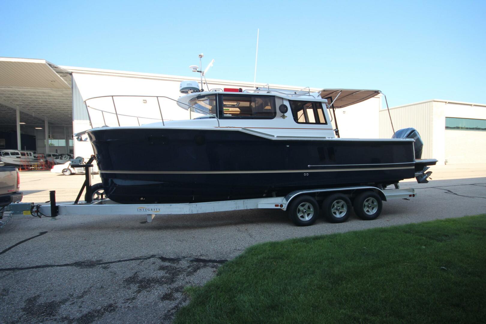 Slide: The Image of Ranger Tug R-27 Luxury Edition 2025 - 5157477