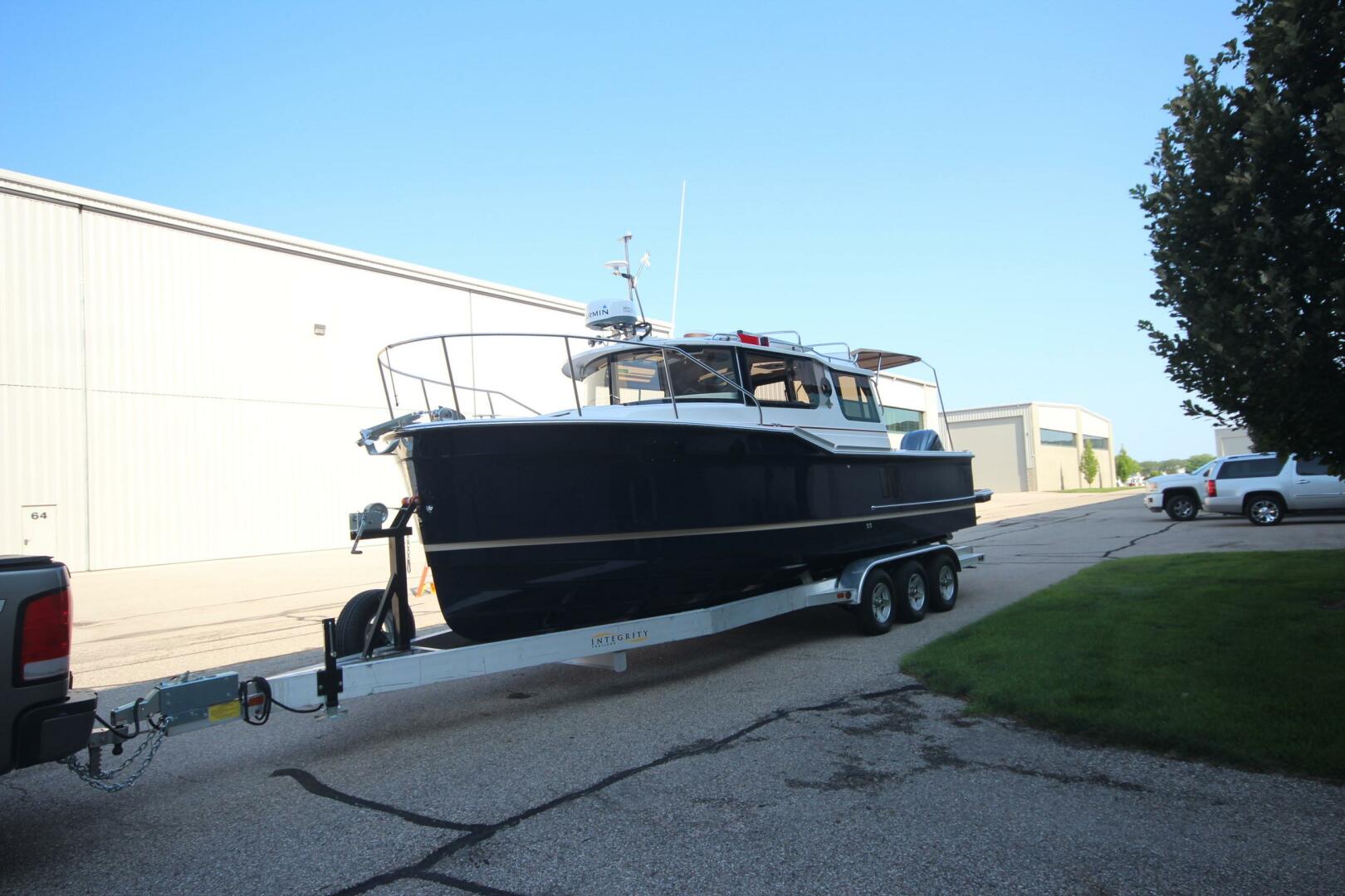 Slide: The Image of Ranger Tug R-27 Luxury Edition 2025 - 5157478