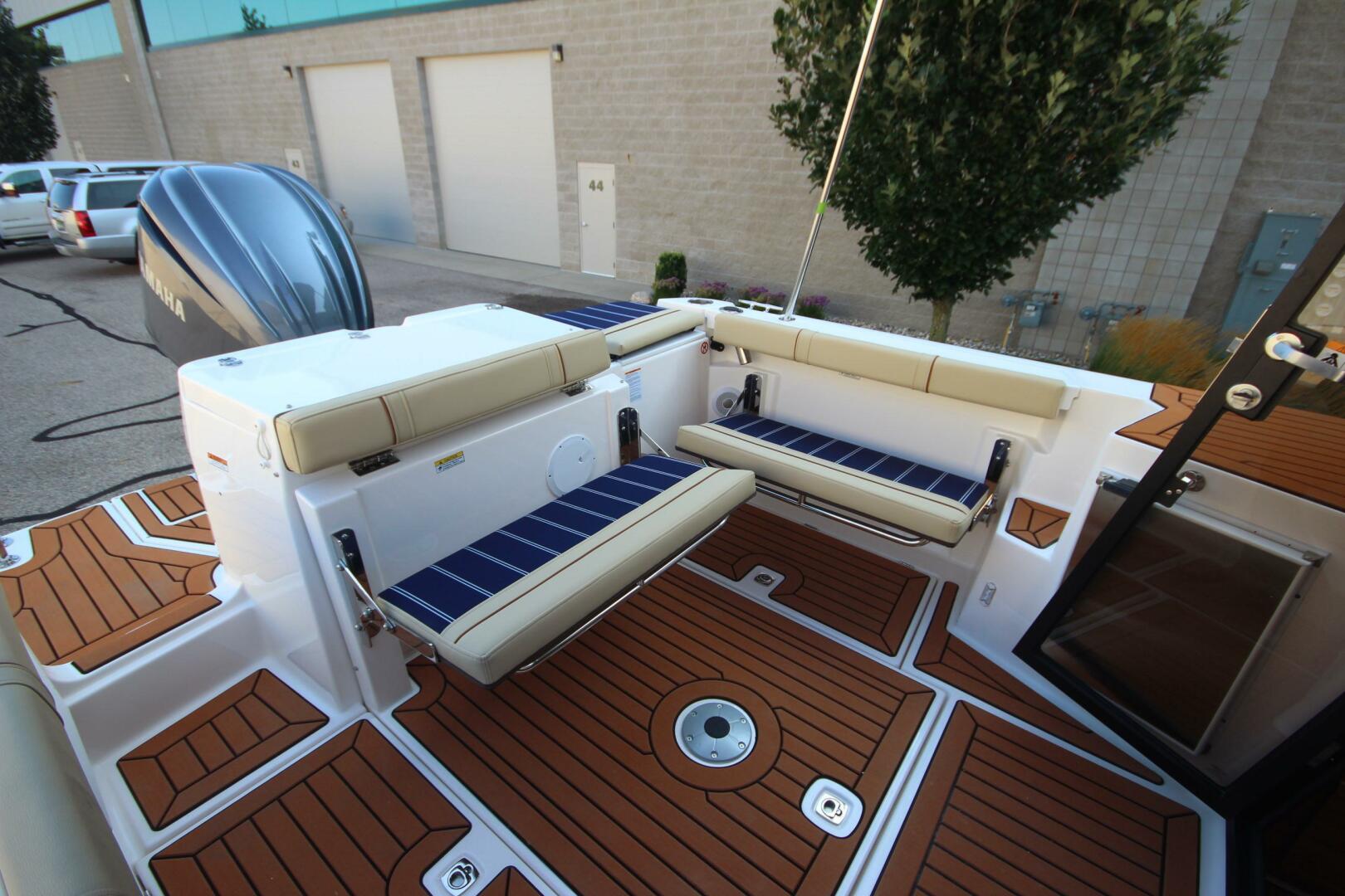 Slide: The Image of Ranger Tug R-27 Luxury Edition 2025 - 5157483