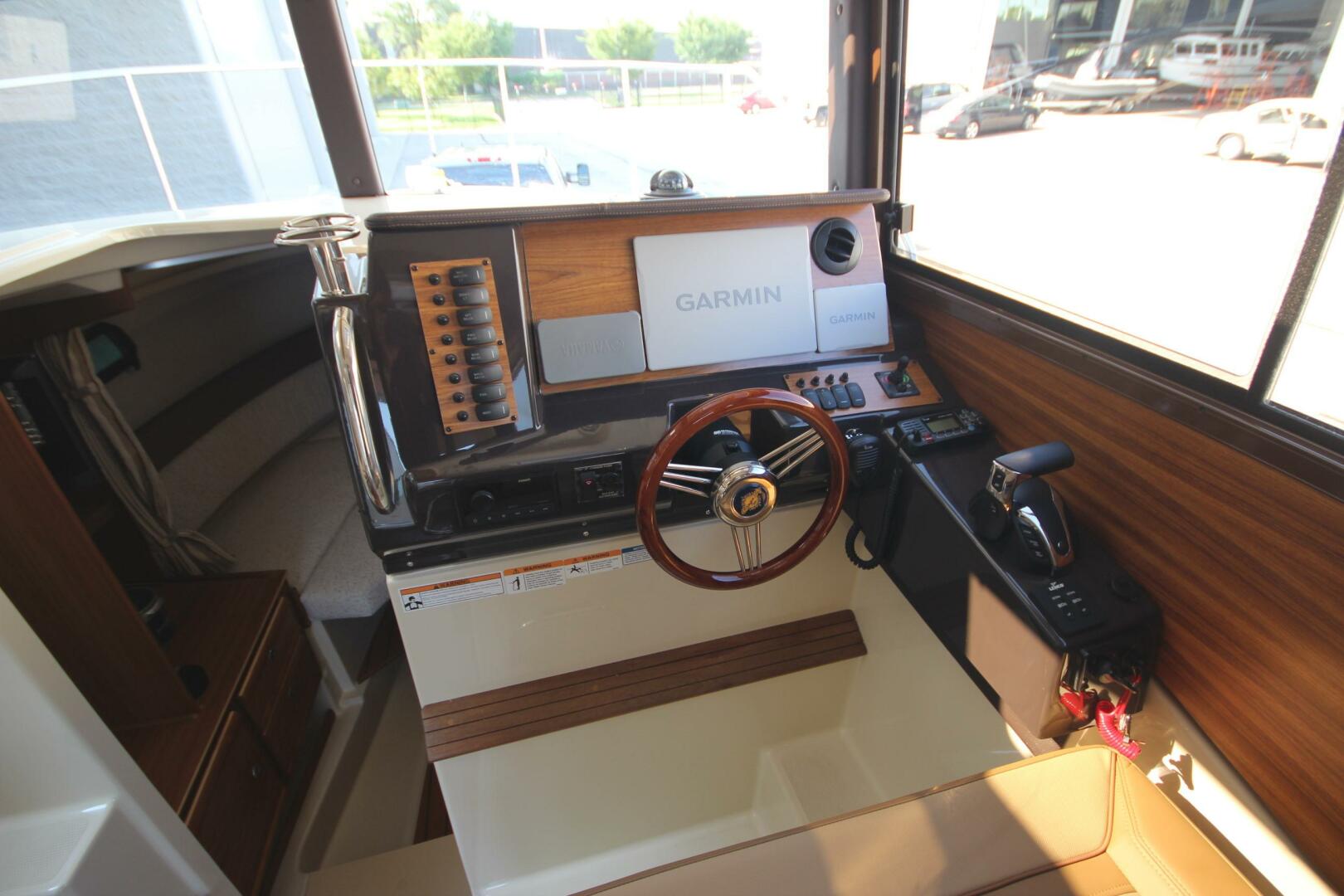 Slide: The Image of Ranger Tug R-27 Luxury Edition 2025 - 5157500