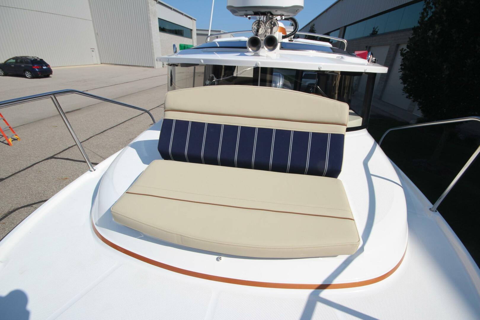 Slide: The Image of Ranger Tug R-27 Luxury Edition 2025 - 5157516