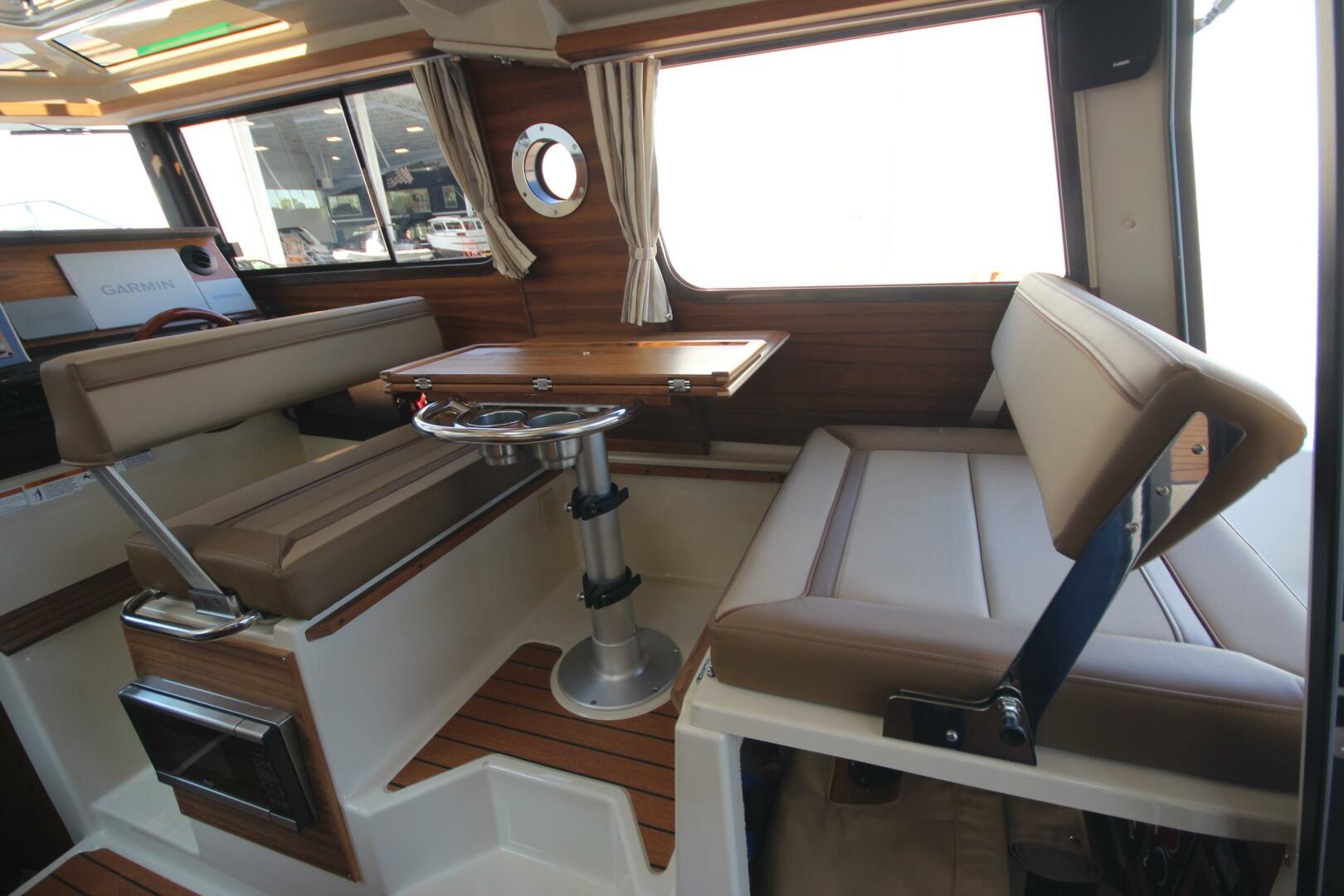 Slide: The Image of Ranger Tug R-27 Luxury Edition 2025 - 5157523