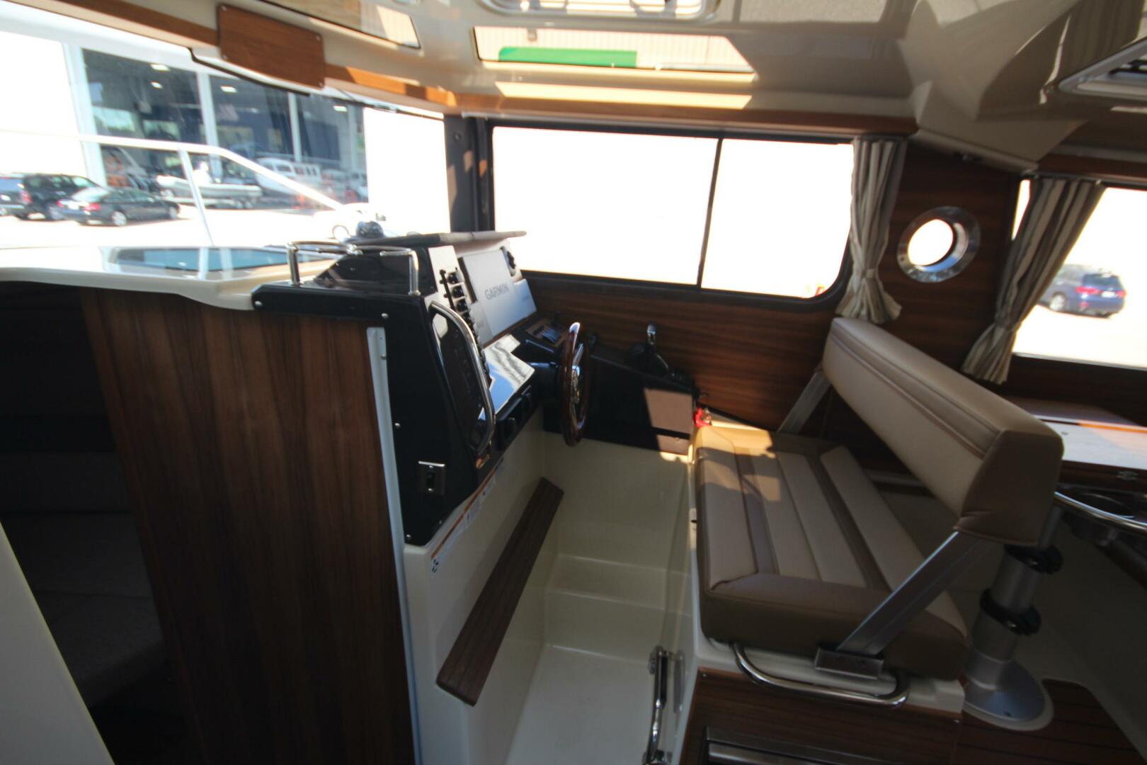 Slide: The Image of Ranger Tug R-27 Luxury Edition 2025 - 5157524