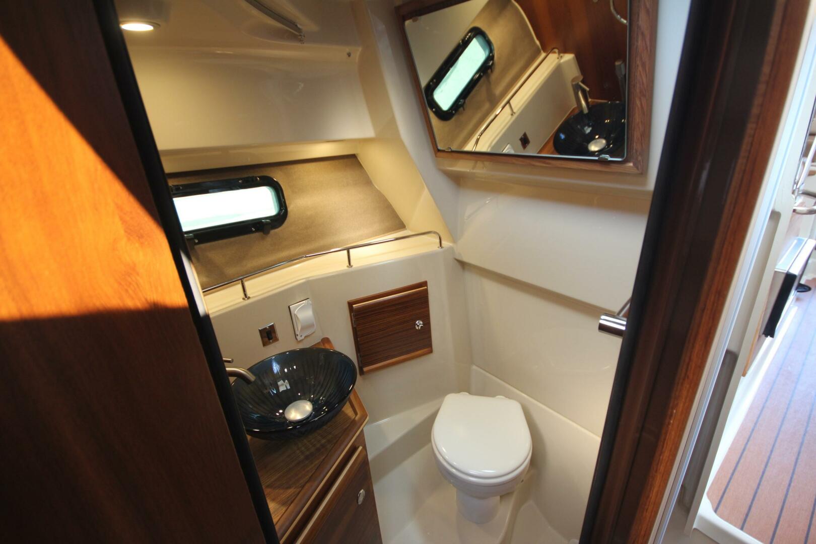 Slide: The Image of Ranger Tug R-27 Luxury Edition 2025 - 5157526