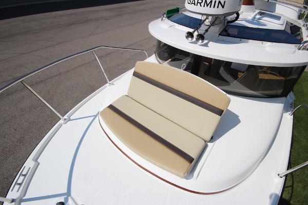 Slide: The Image of Ranger Tug R-27 Luxury Edition In Stock 2021 - 6