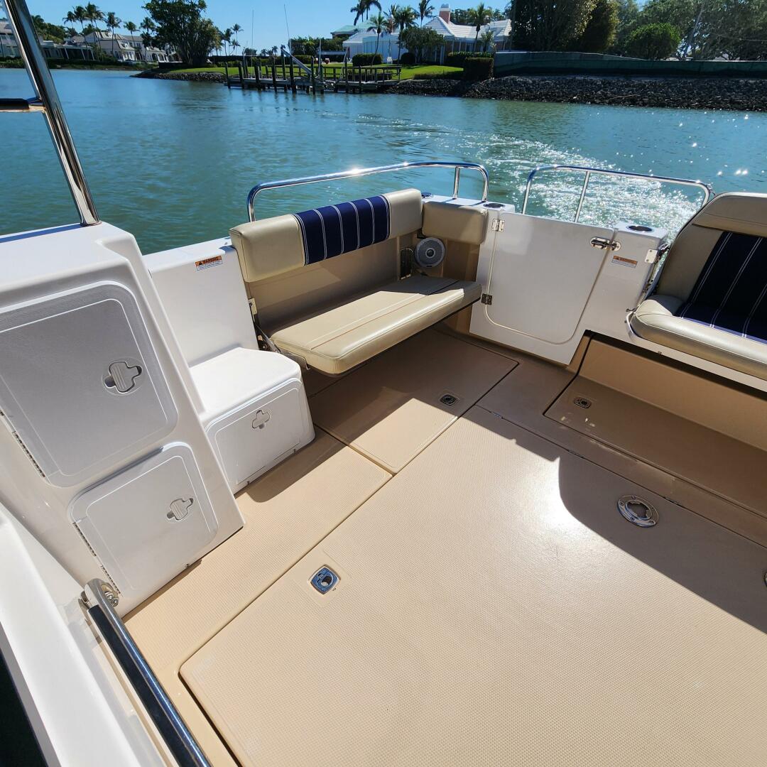 Slide: The Image of Ranger Tug R-29 CB 2019 - 5084366