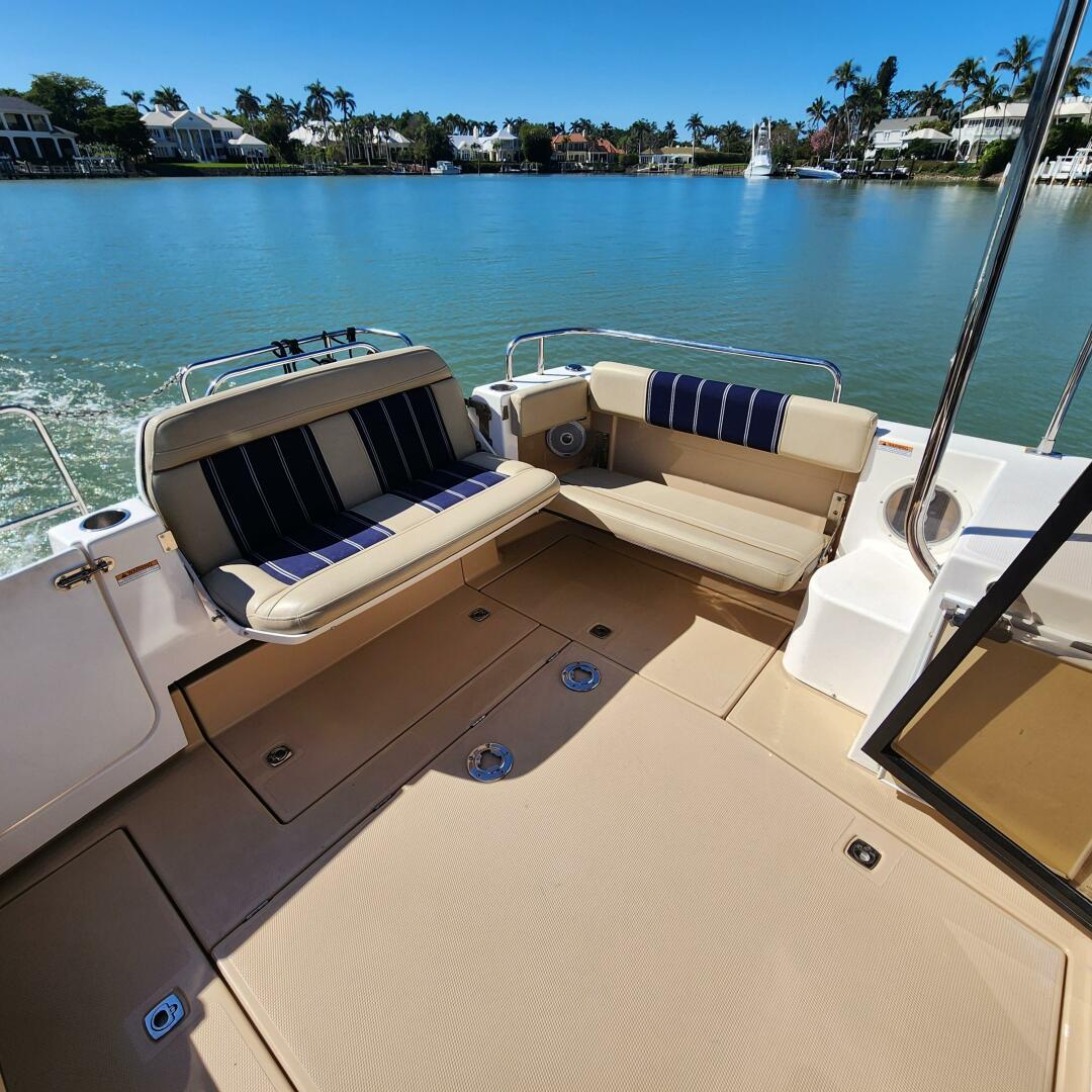 Slide: The Image of Ranger Tug R-29 CB 2019 - 5084367