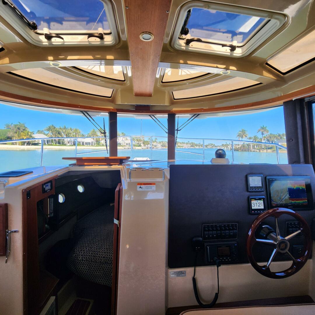 Slide: The Image of Ranger Tug R-29 CB 2019 - 5084401