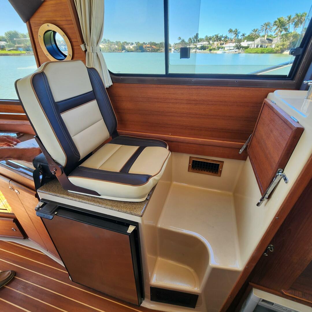 Slide: The Image of Ranger Tug R-29 CB 2019 - 5084404