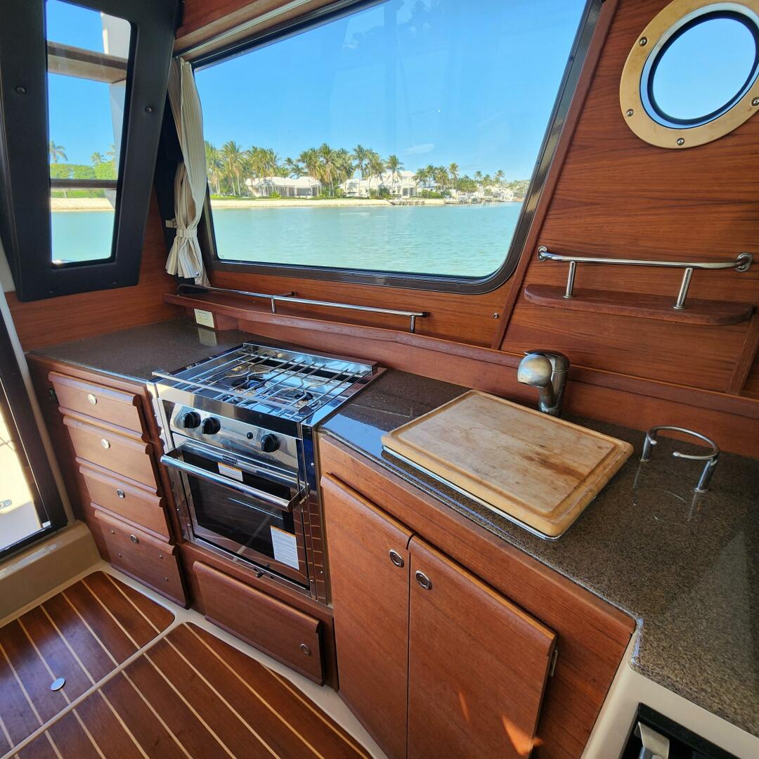 Slide: The Image of Ranger Tug R-29 CB 2019 - 5084414