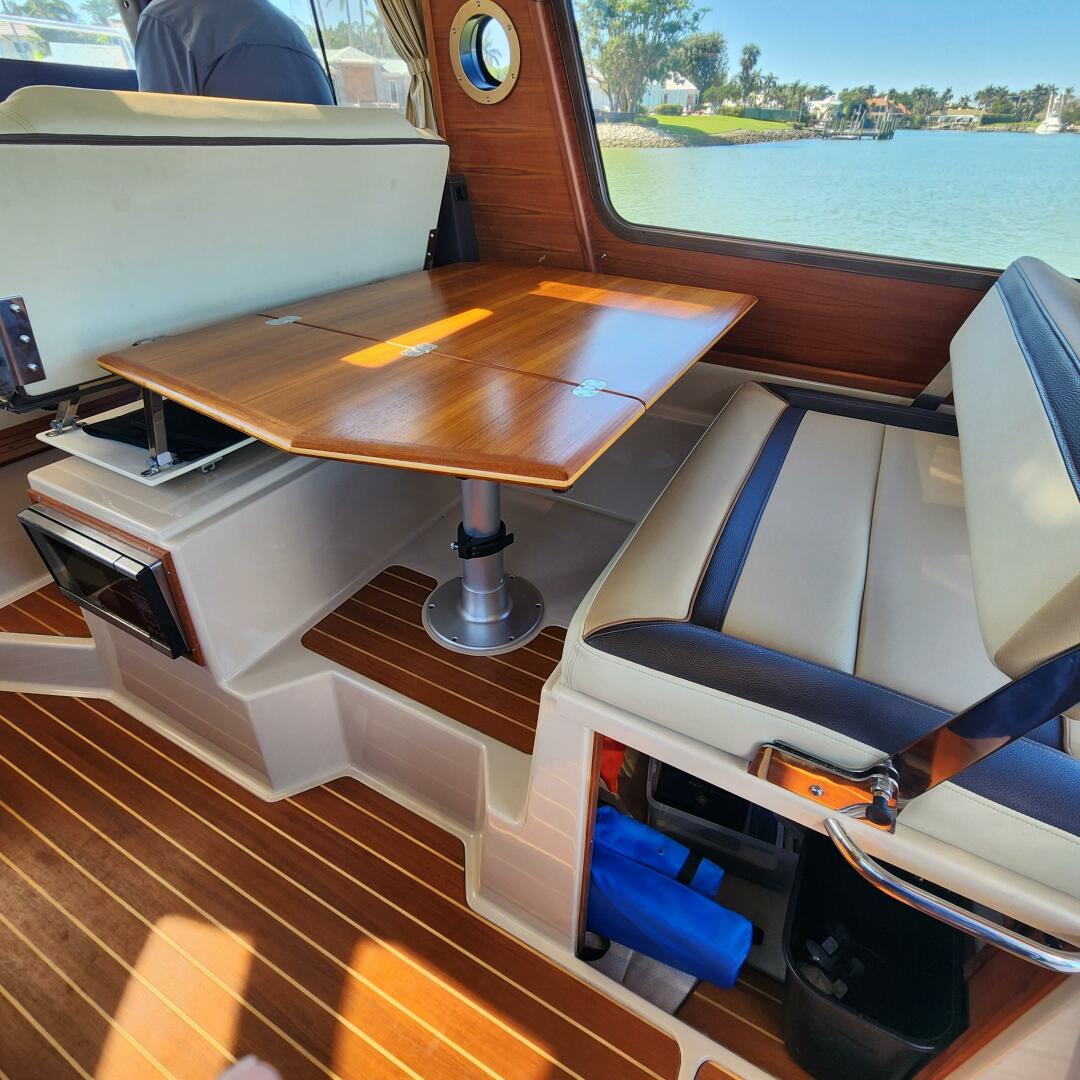 Slide: The Image of Ranger Tug R-29 CB 2019 - 5084423